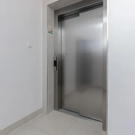 Ursynow With Balcony By Renters Apartmán *