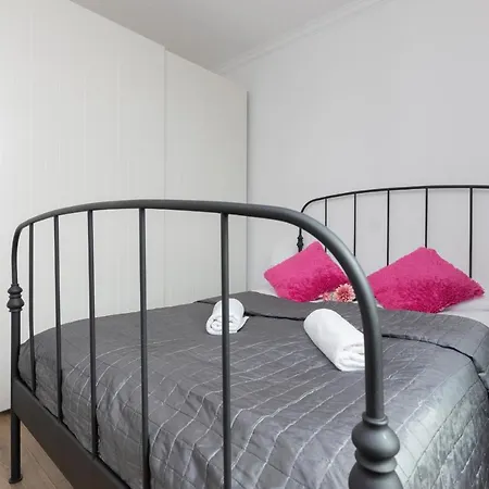 Ursynow With Balcony By Renters Appartement Warschau