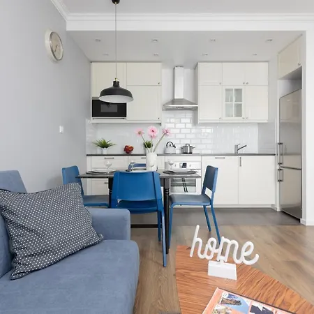 Ursynow With Balcony By Renters Appartement Warschau